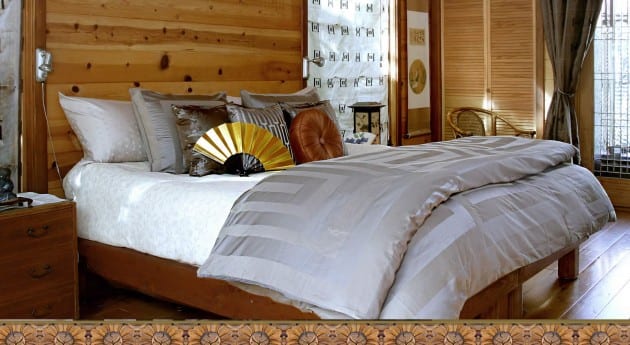 Rising Moon Suite luxurious bed